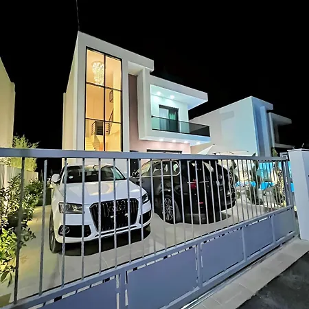 Villa Melodie Family